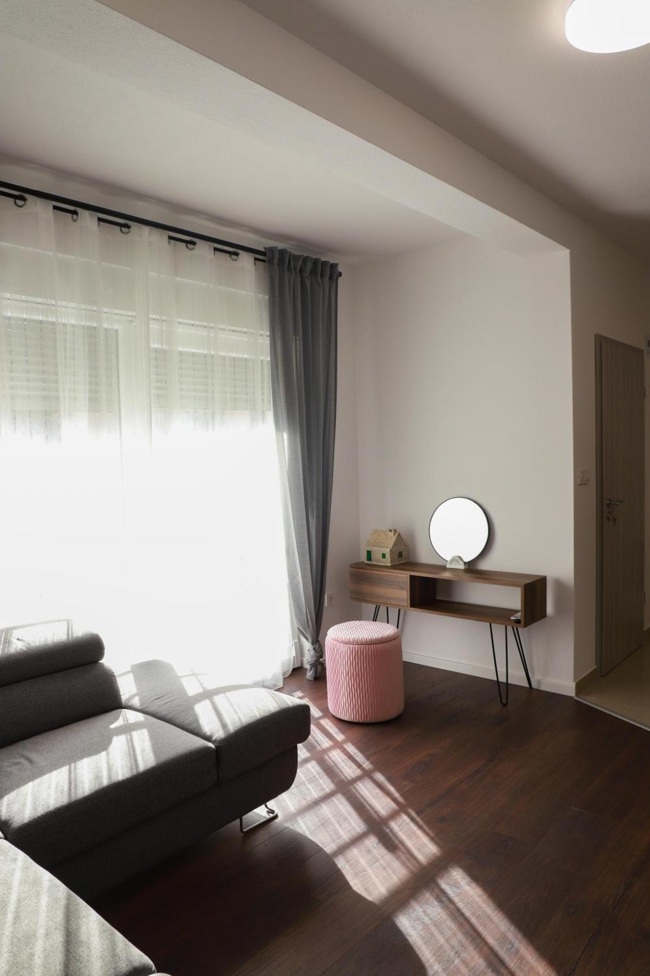 Holiday Apartments Ivano & Leo - Private Parking 扎达尔 外观 照片