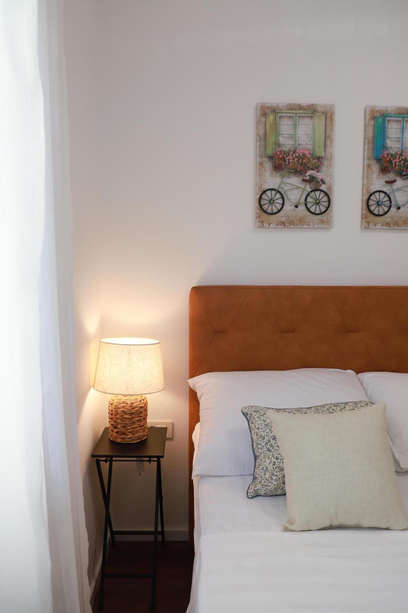 Holiday Apartments Ivano & Leo - Private Parking 扎达尔 外观 照片
