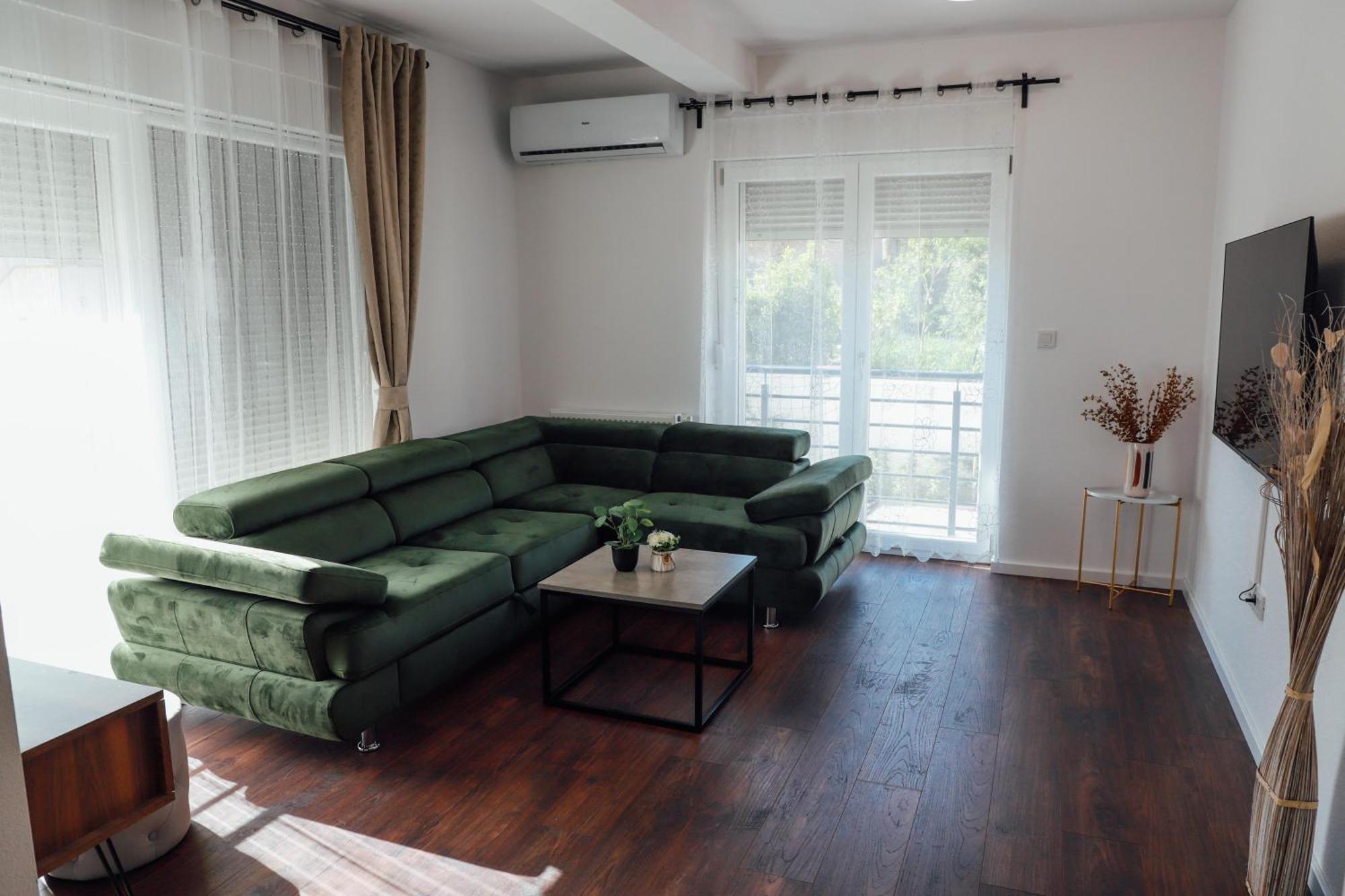 Holiday Apartments Ivano & Leo - Private Parking 扎达尔 外观 照片