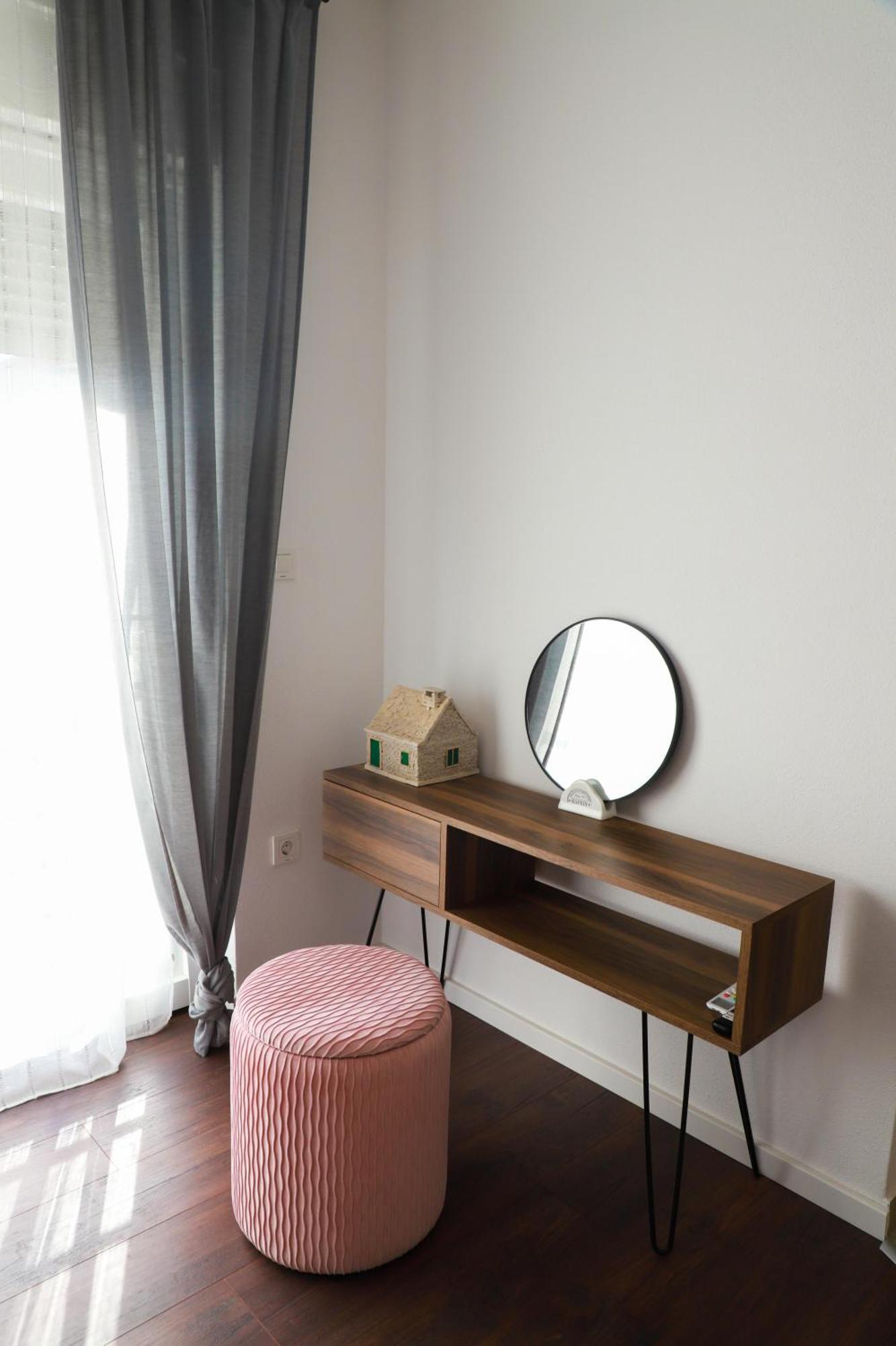Holiday Apartments Ivano & Leo - Private Parking 扎达尔 外观 照片