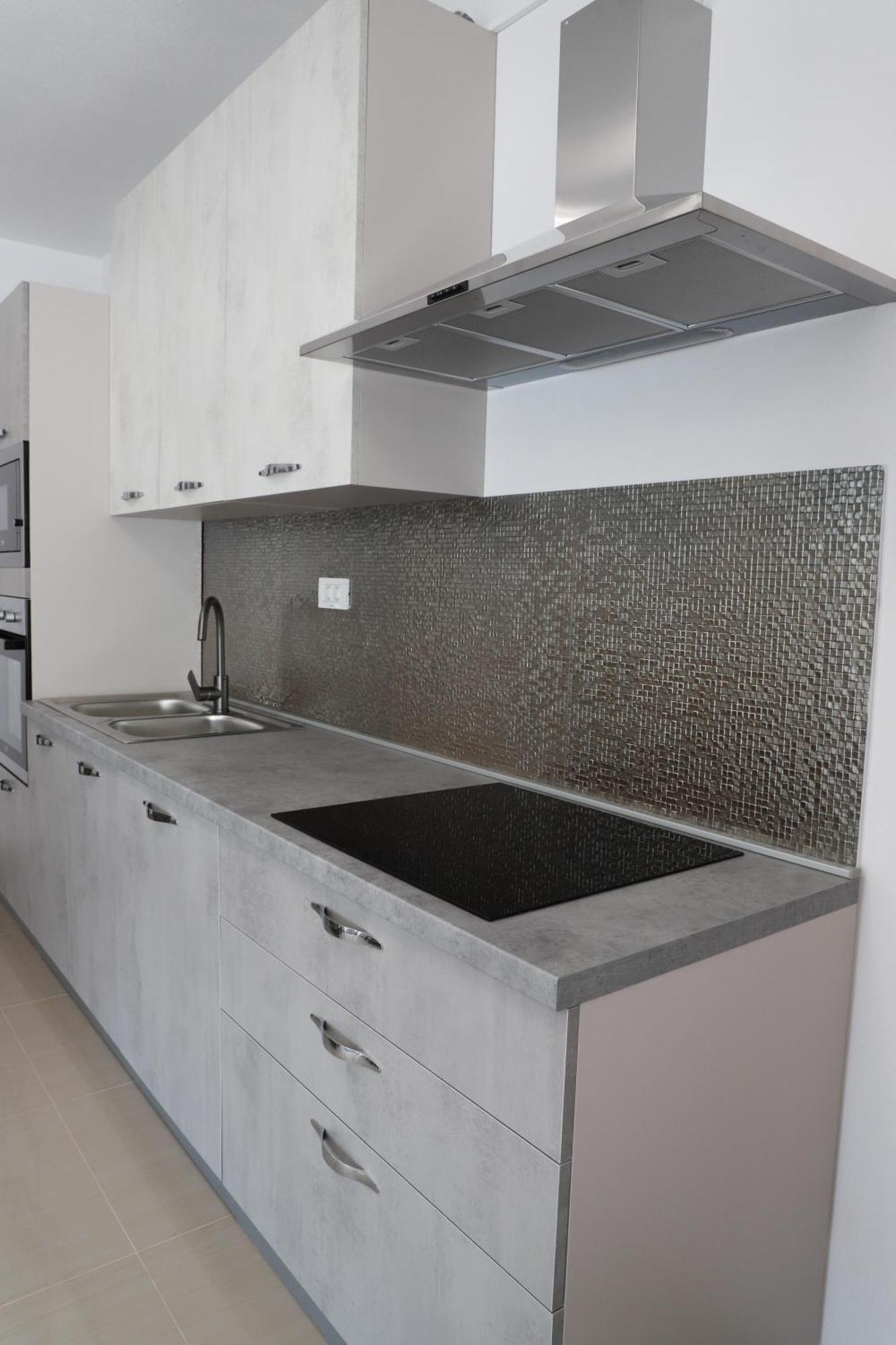 Holiday Apartments Ivano & Leo - Private Parking 扎达尔 外观 照片